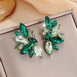 Elegant Green Cluster Crystal Dangle Earrings Rhinestone Statement Stud Earrings